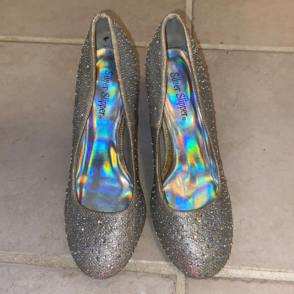 Never got to wear these due to my senior prom getting cancelled due to Covid